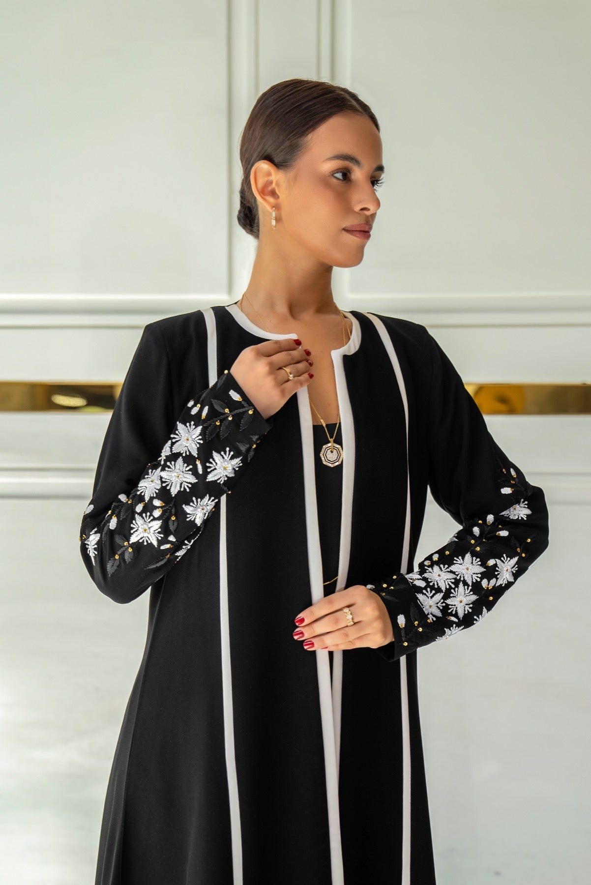 Floral cuff abaya